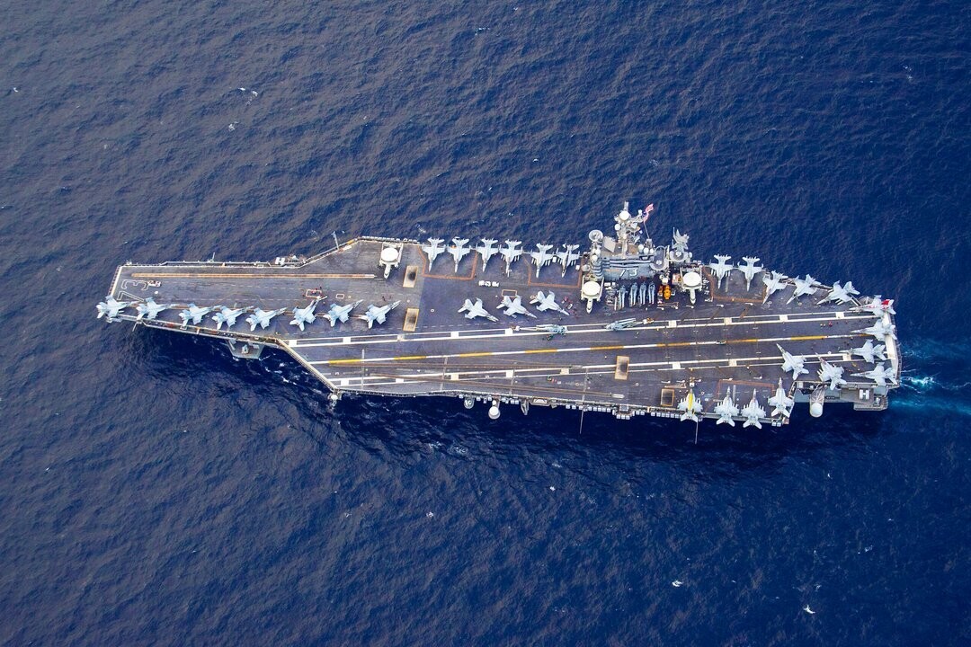 Авианосец США George Washington посещает воды Аргентины для совместных морских учений