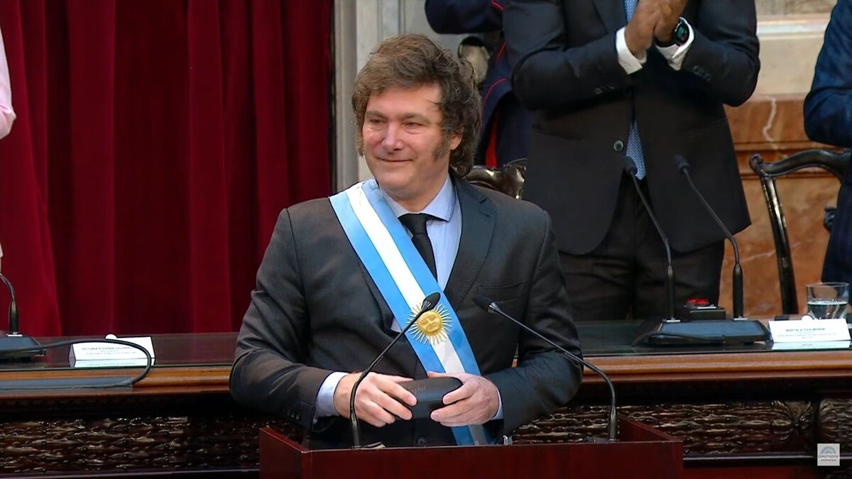 Президент Милеино и губернаторы борются с Национальным пактом и экономическими мерами