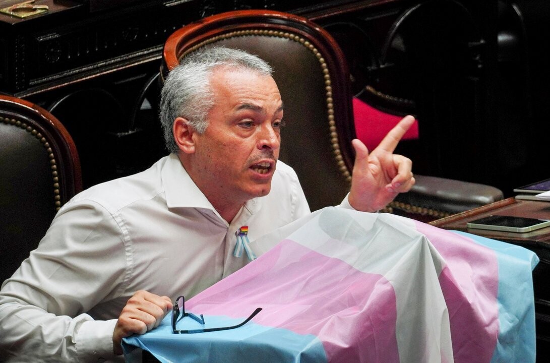 Diputado argentino interpela a canciller por Maduro y Gallo