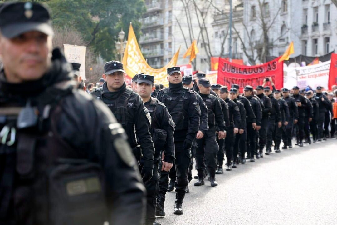 Официальные лица Буэнос-Айреса защищают протоколы правоохранительных органов
