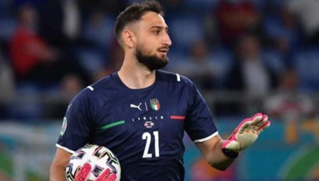 Donnarumma wins The Best, beating Argentine goalkeeper Martínez
