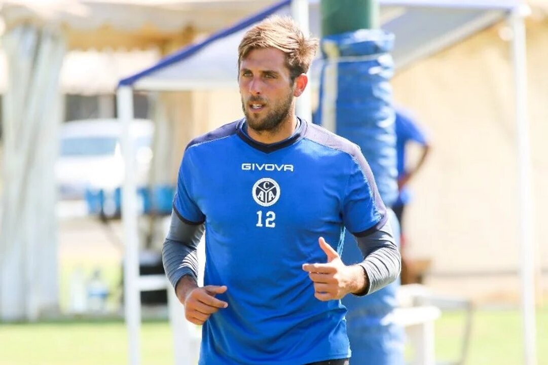 Argentine footballer promotes breast cancer awareness after team's promotion