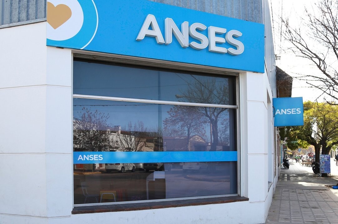 Календарь выплат ANSES на май