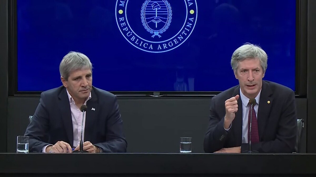 Аргентина борется с инфляцией, контролируя приток долларов