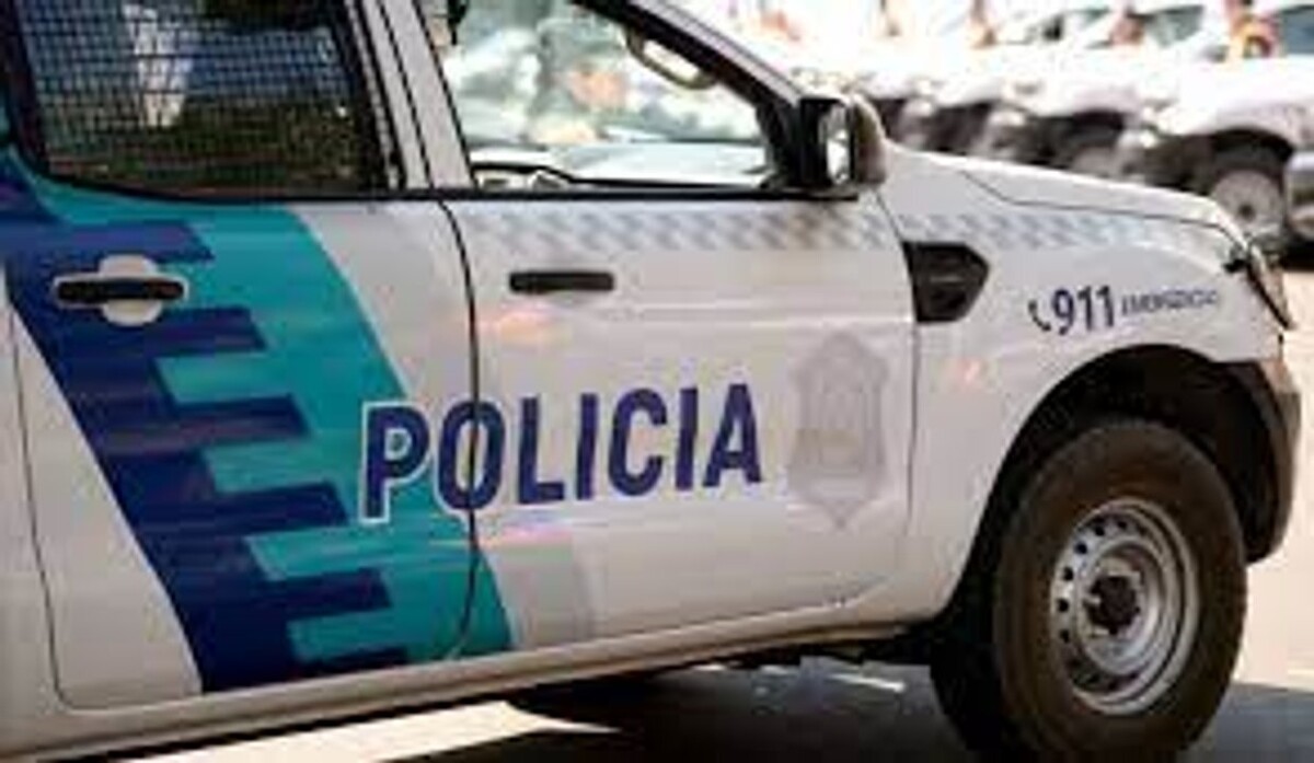 Police Officer Shoots and Kills Robber in Buenos Aires Suburb