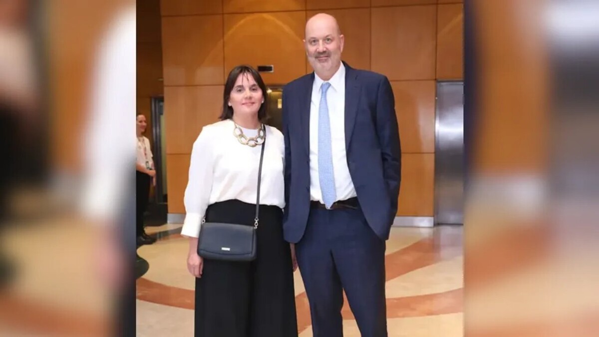 Адвокаты подали уголовное denuncia против министра Штурценеггера за сокрытие информации о контракте