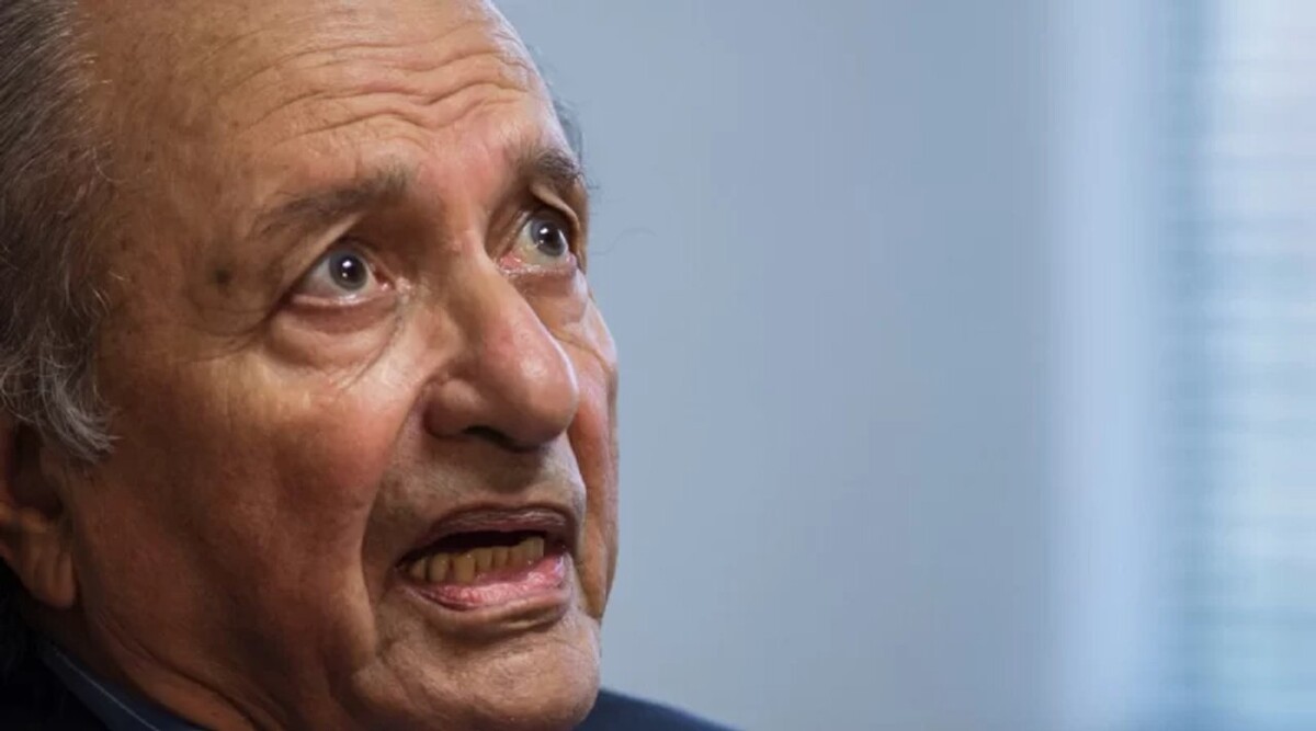 Бывший сенатор Эдуардо Менем хвалит демократию конституционной реформы 1994 года