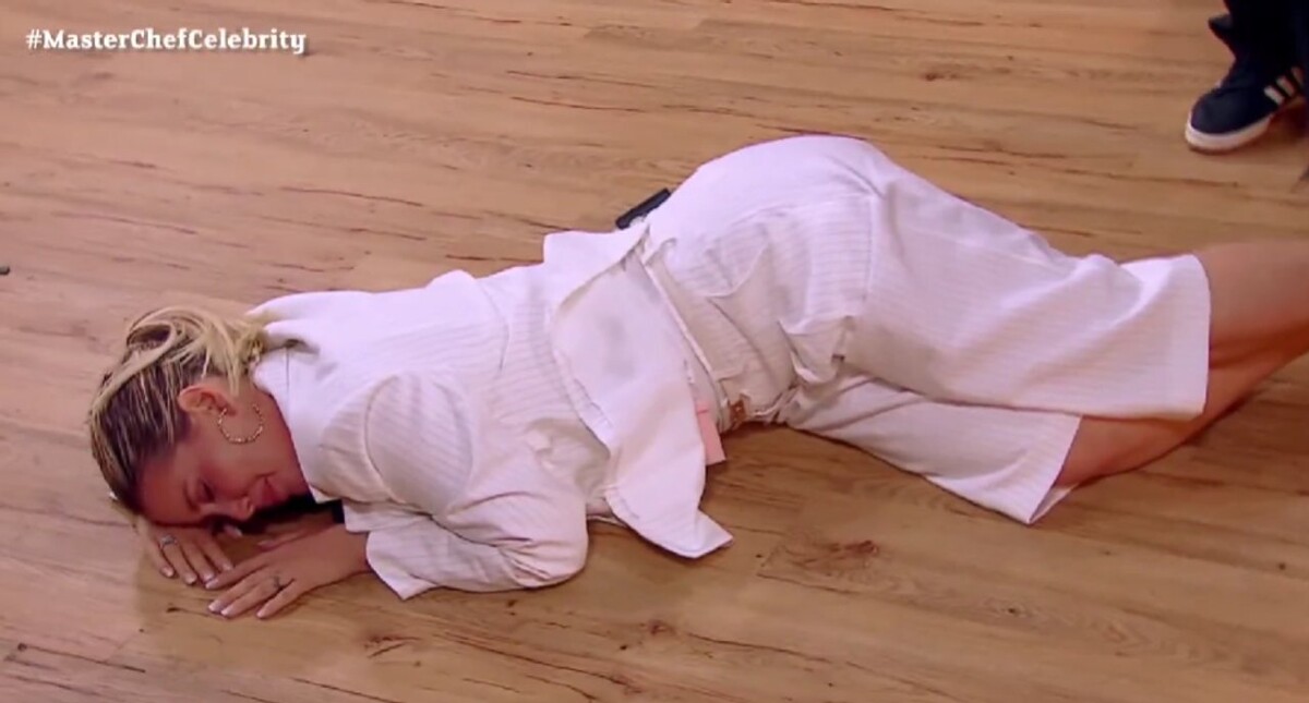 《名人主厨大师》厨房斗殴：万达和埃米莉亚上演戏剧