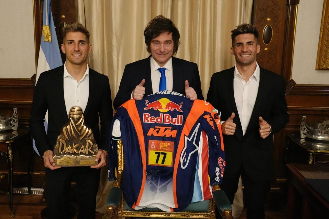 Argentina's President Honors Dakar Rally Winners