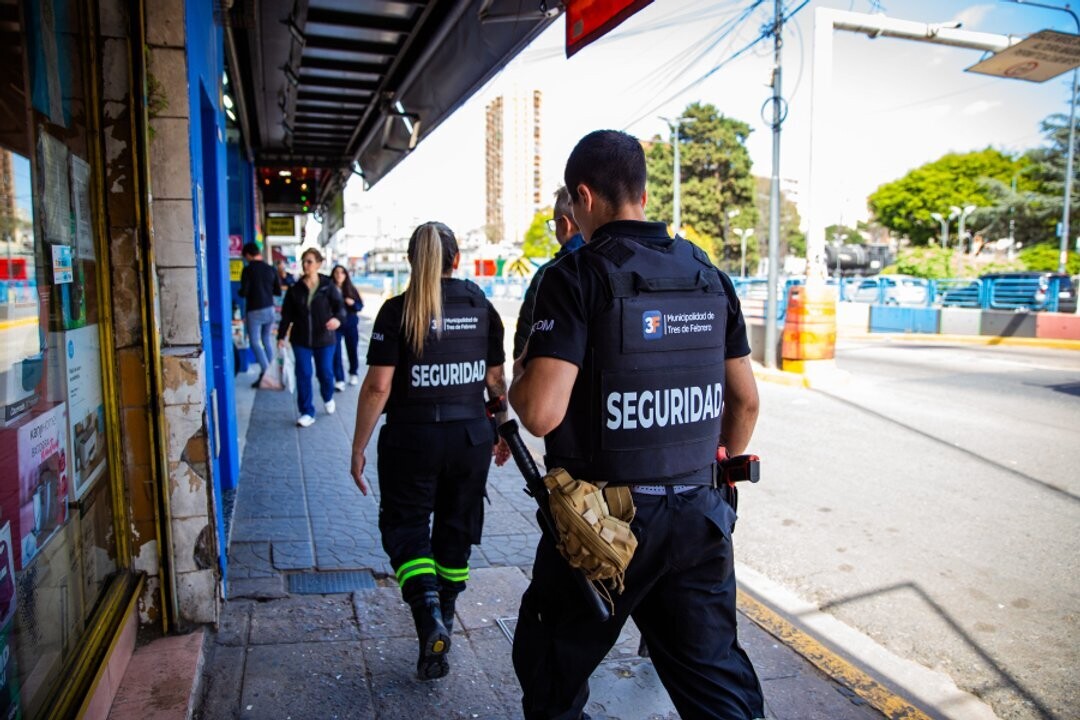 Municipio de Tres de Febrero presenta informe de políticas de seguridad