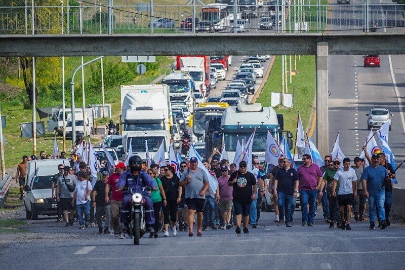В промышленном поясе Кампании увольнения и полицейский контроль