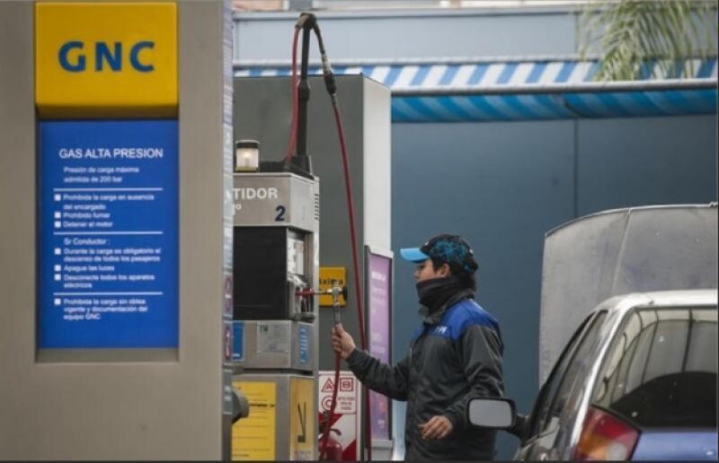 Нехватка газа влияет на промышленность и заправки