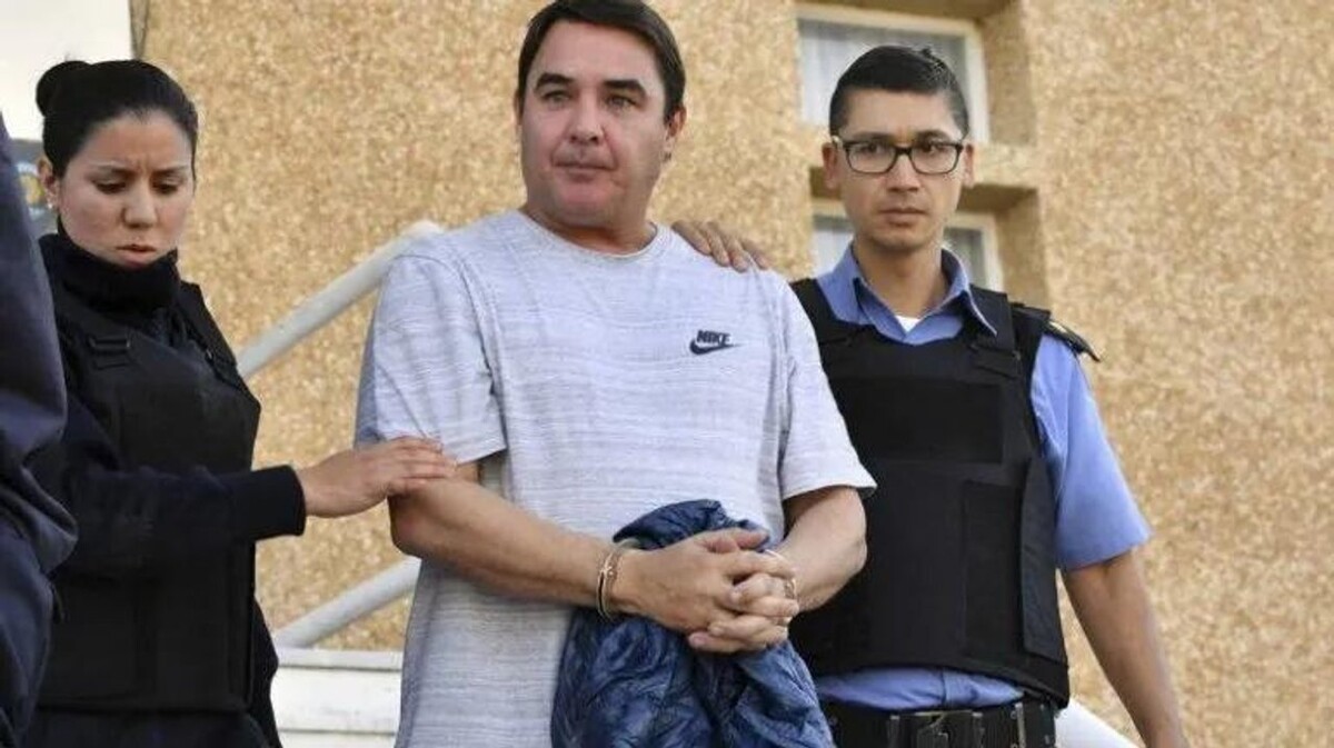 丘布特司法部门调查贿赂以阻止开学的事件