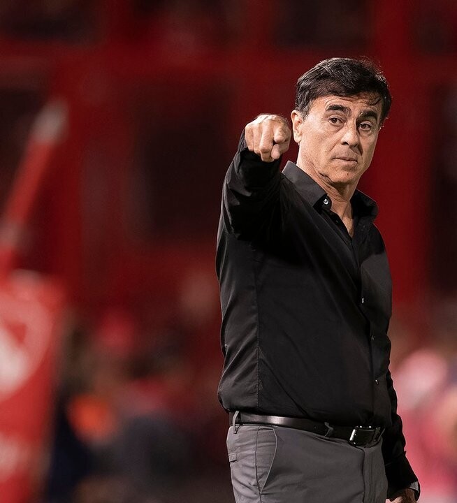 Independiente in Crisis: Fan Pressure and Quinteros's Future