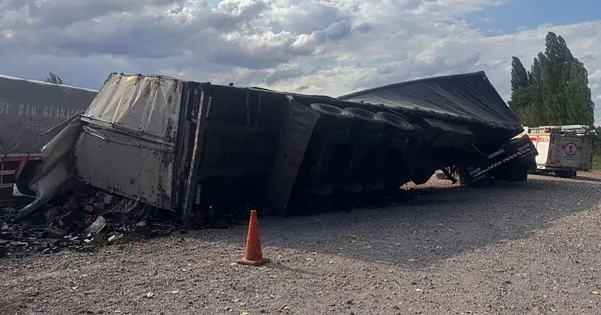 Массовые грабежи после аварии грузовика в Мендосе