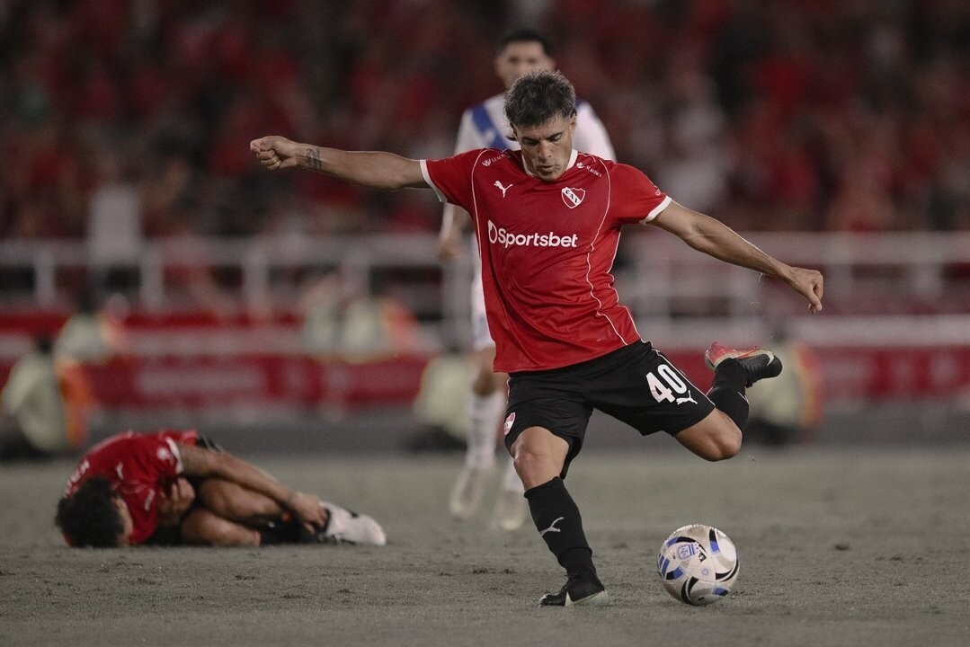 «Индепендьенте» и «Велес» сыграли вничью 1:1