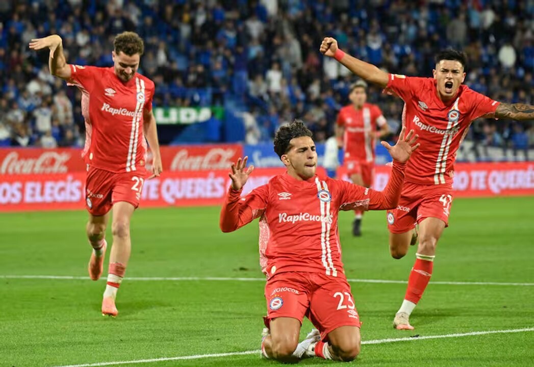 Аргентинос Хуниорс против Барселоны в Кубке Либертадорес