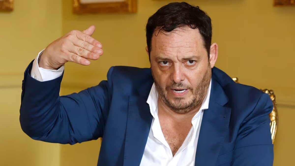 Глава аргентинской госкорпорации погасил долги на 825 млн песо