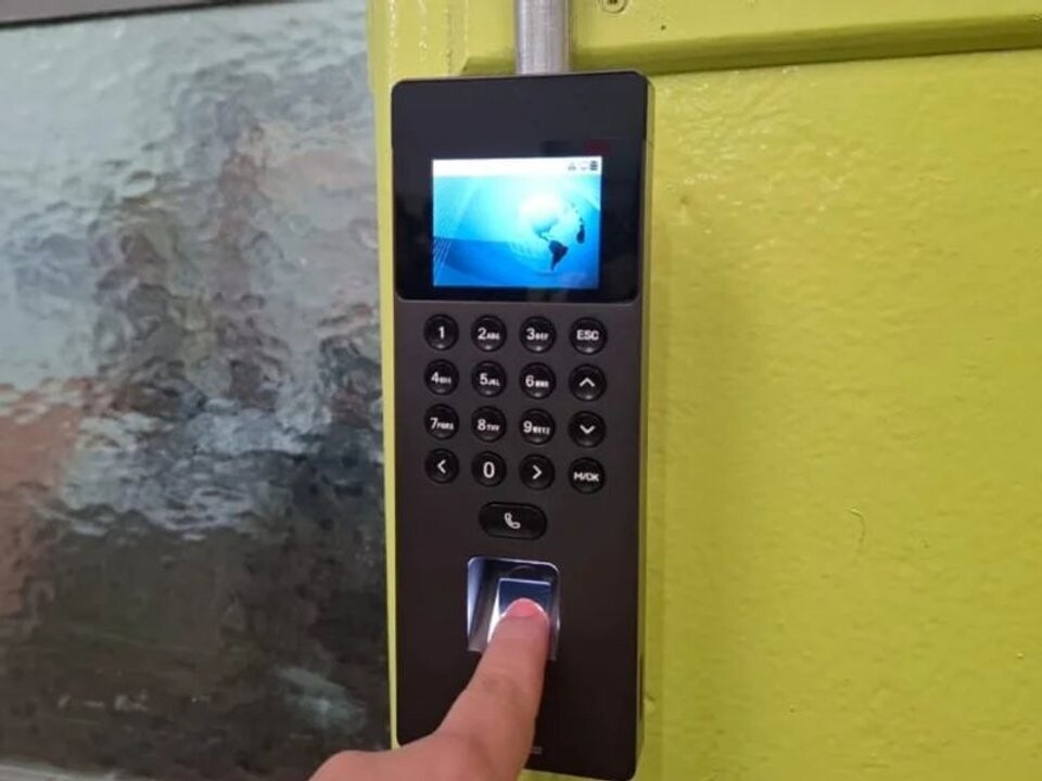 В Буэнос-Айсе внедряют цифровую систему учета посещаемости для учителей