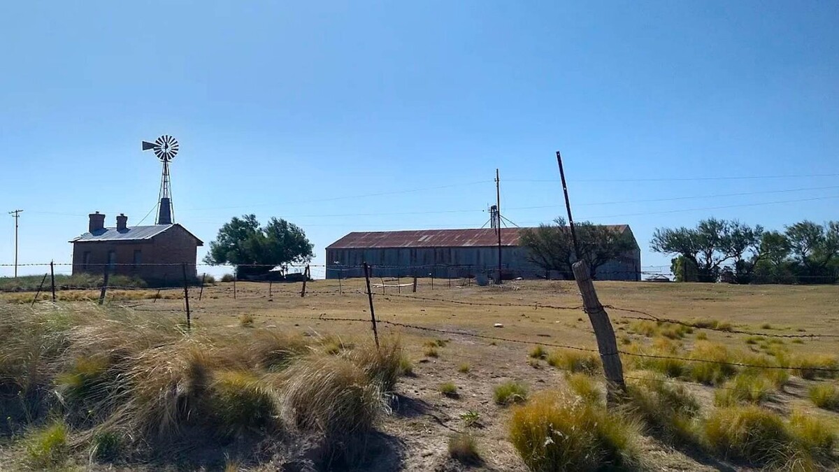 The Abandoned Town of Estela: A History of Decline and New Tourism