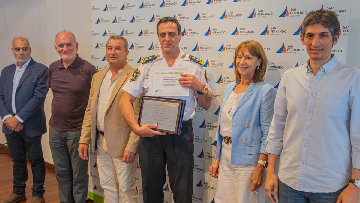 Муниципалитет Сан-Фернандо почтил День полиции