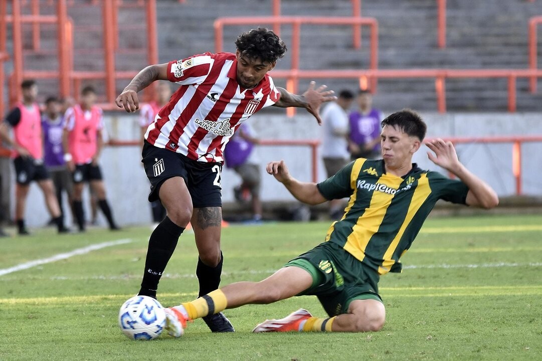 Aldosivi and Estudiantes Draw in Thrilling Match