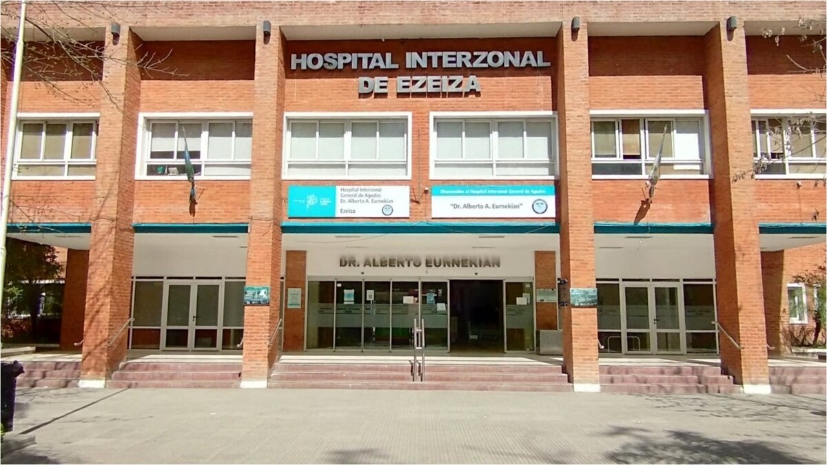 Восемь человек госпитализированы после взрыва на промышленном полигоне в Эсейсе