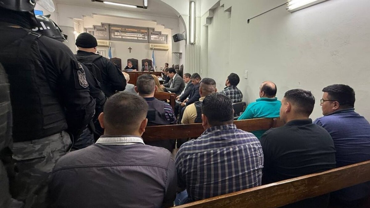 Trial begins for prison guards over inmate's death in Corrientes