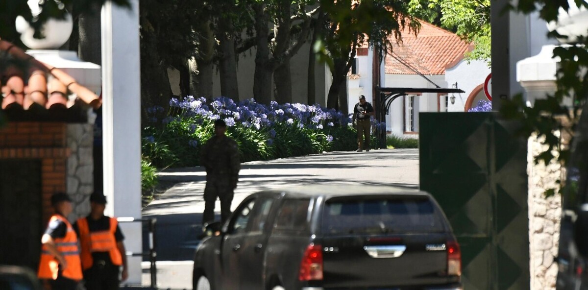 Soldier's death at Argentina's presidential residence