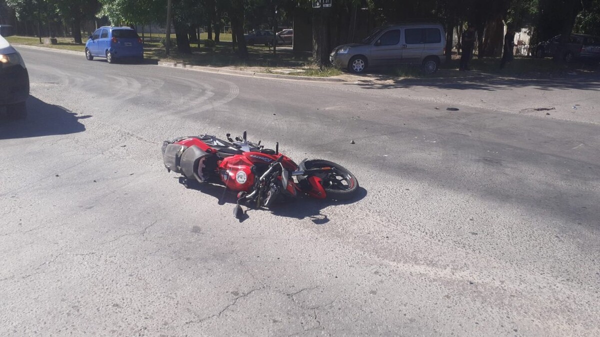 Tragic Accident in La Plata Claims Life of Penitentiary Officer