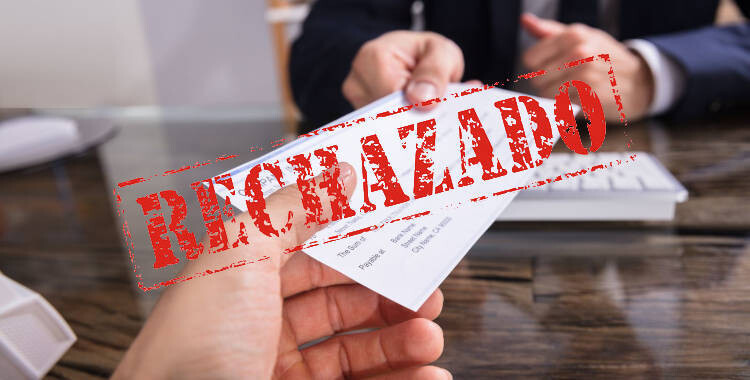 Рост числа возвращенных чеков в Аргентине достиг рекордного уровня