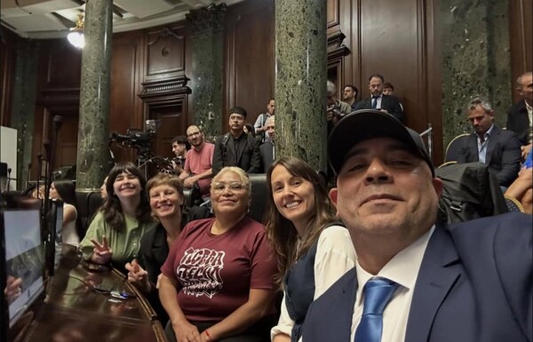 Сальватиерра принес присягу как законодатель Буэнос-Айреса