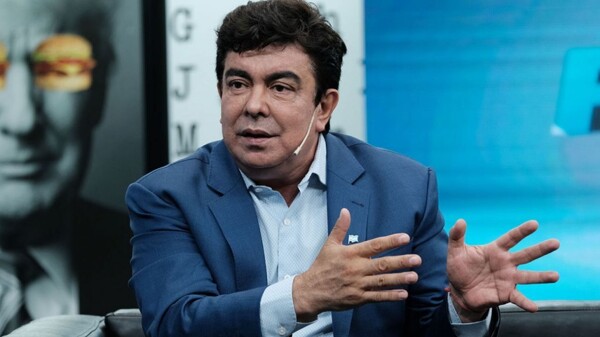 Интендант Фернандо Эспиноса обвинен в сексуальном насилии