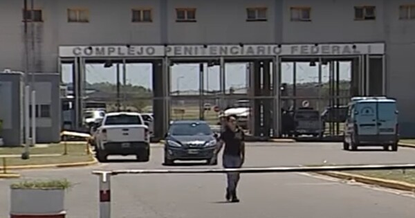 Аргентинский суд принимает Комиссию по памяти в качестве истцов в деле незаконного шпионажа