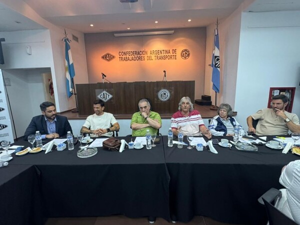 Транспортные работники Аргентины выступили против трудовой реформы Милеи