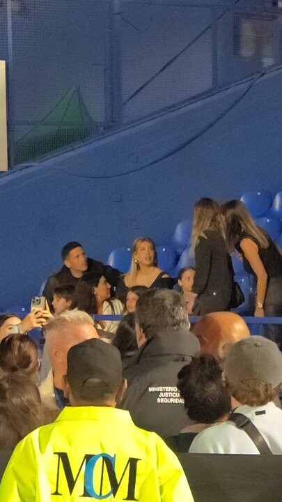 Shakira gives first concert in Buenos Aires