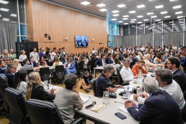 阿根廷国会就新少年刑事法展开激烈辩论