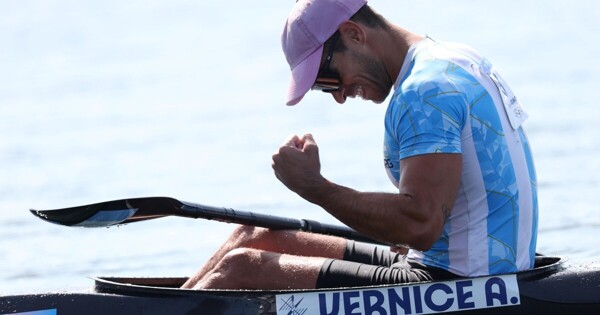Аргентинский гребец победил в финале K1 на 500м