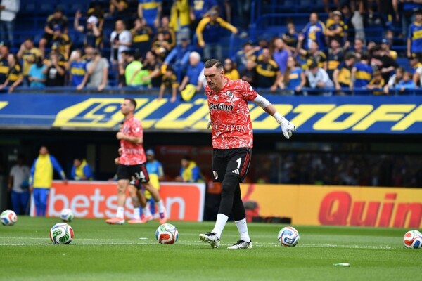 Взрыв в Карлосе Спегazzини повредил дом вратаря сборной Аргентины