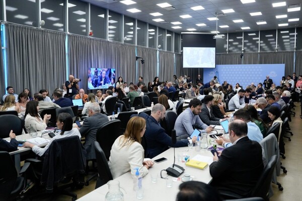 Argentine Government Prepares for Key Economic Bills Vote