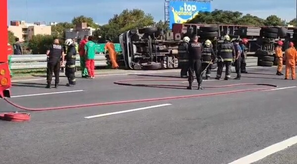 Young Man Injured in Truck Crash in Buenos Aires