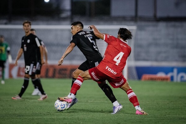 里埃斯特拉队晋级阿根廷杯16强