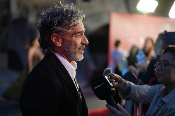 Leonardo Sbaraglia on Future Projects After Martín Fierro de Cine Win