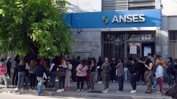 Календарь выплат ANSES на октябрь 2024 года