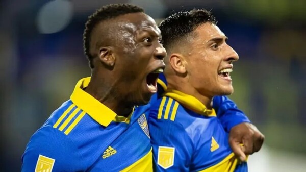 Эмоциональная поддержка игроков Boca Juniors после поражения