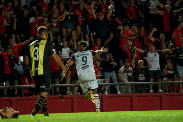 Колон начинает сезон с победы в Примере Насьональ