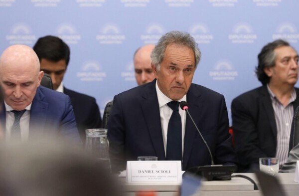 Интенсивные дебаты о бюджете 2025 в Аргентине