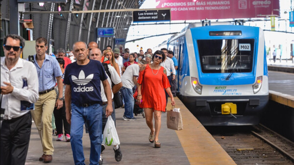 Argentina Government Halts Train Strike