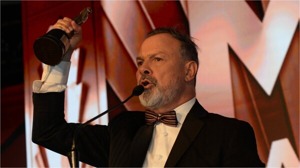 Густаво Сильвестре получил премию «Мартин Фьерро де Оро»