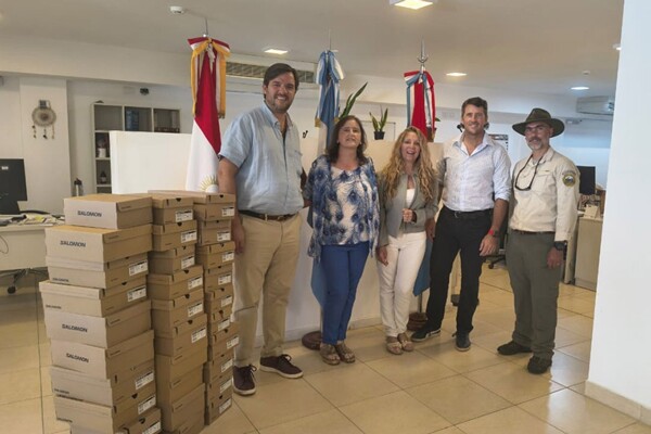 Pilot Repairs Environmental Damage by Donating Footwear to Rangers